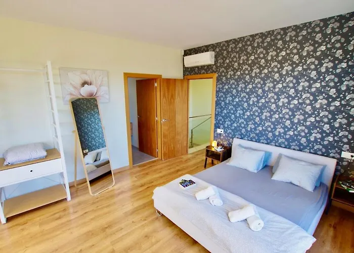 V&v Lloret- Marie Luxury House With Air Conditioning يوريت دي مار